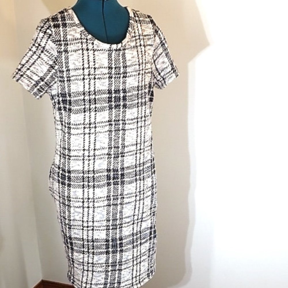 Kaileigh, Plaid cotton dress with pockets, size Large